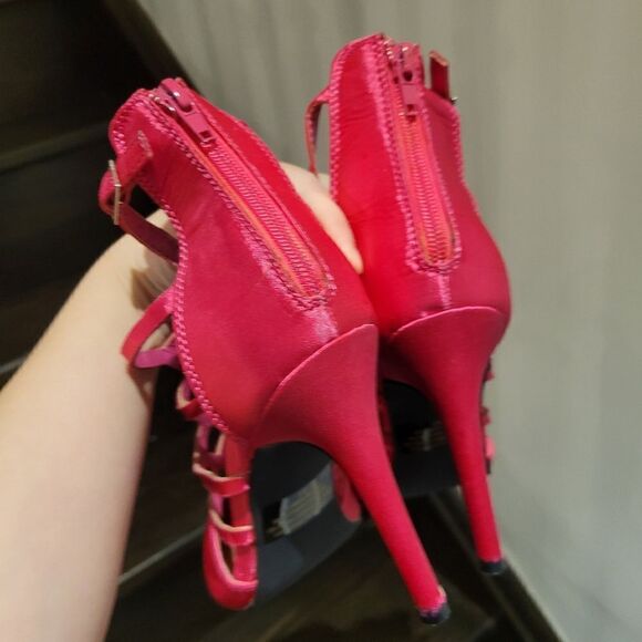 2/$20Vintage Revamped hot pink high heels shoes - Picture 3 of 4